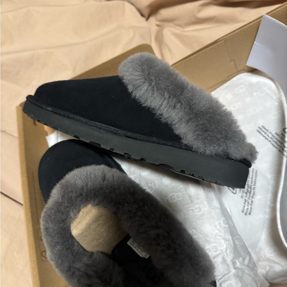 Black and Gray Fur-Lined Slippers - Picture 9 of 11